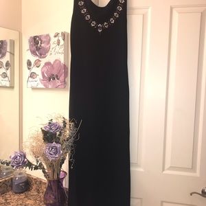 Beautiful St John Jewel Neck Gown.